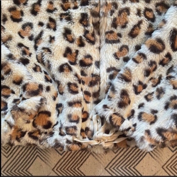 VS Pink Collab Know One Cares Leopard Print Sweater - Picture 4 of 11